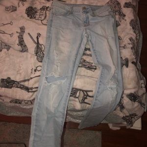 American eagle ripped light washed jean woman’s